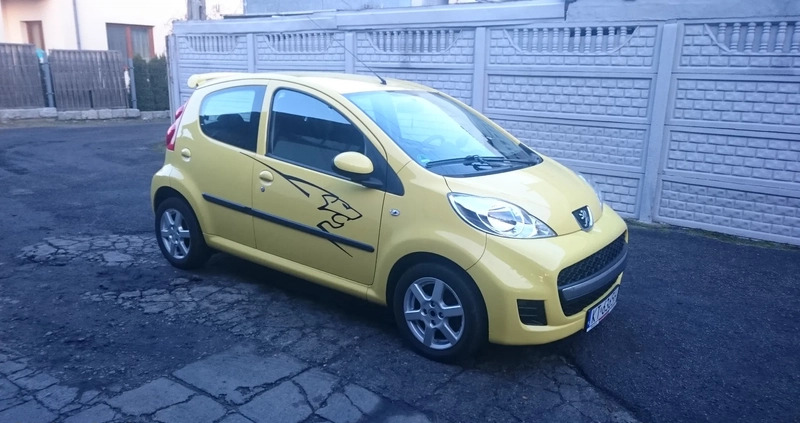 Peugeot 107 cena 11850 przebieg: 183000, rok produkcji 2009 z Tarnów małe 742